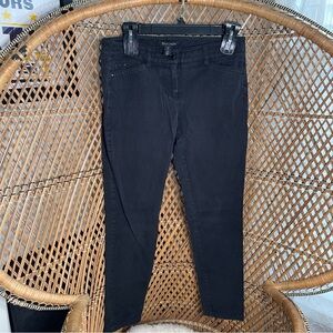 White House Black Market Skinny Leg Women's Black Jeans